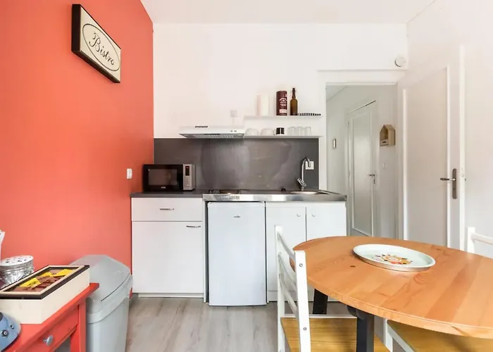 B Boston, 25m2, Centre, Balcon Appartement